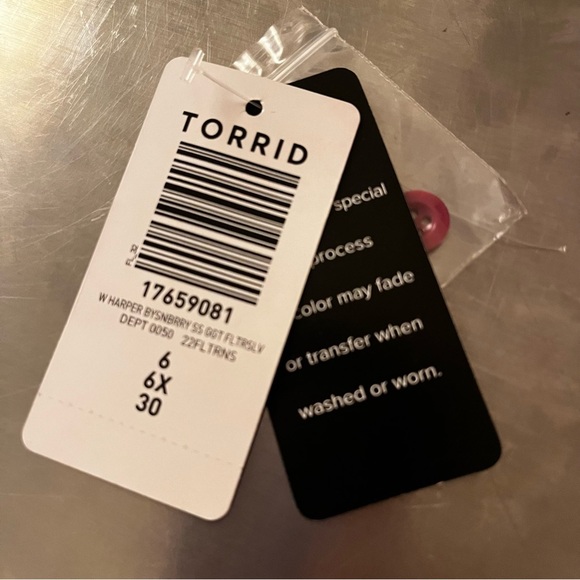 Torrid Harper Berry Color Women's Flutter Sleeve Blouse Size 6 (6X) - Picture 14 of 15